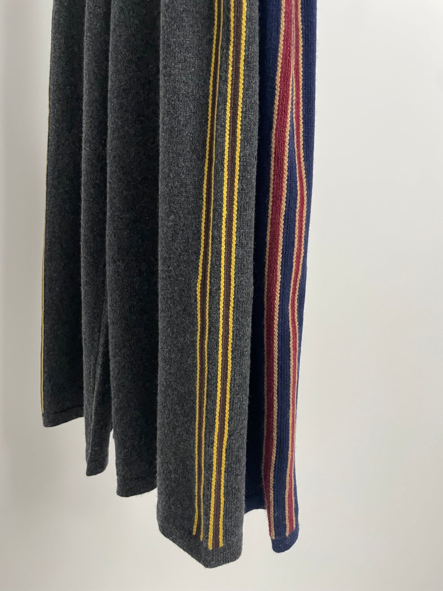 Line Knit Pants