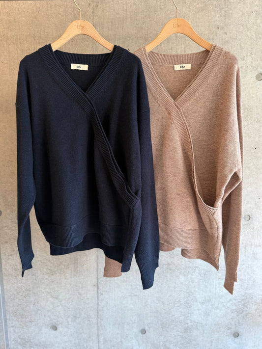 V-neck Pullover Knit