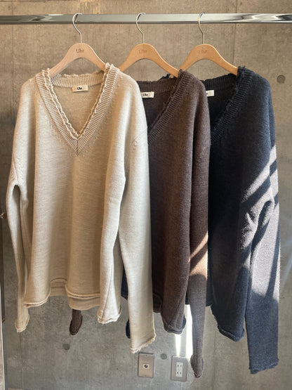 V-neck Pullover Knit