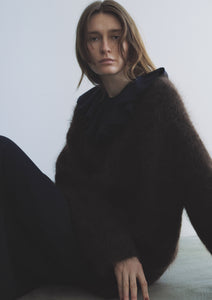 V-neck Over Knit