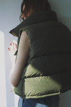 Volume Short Down Vest