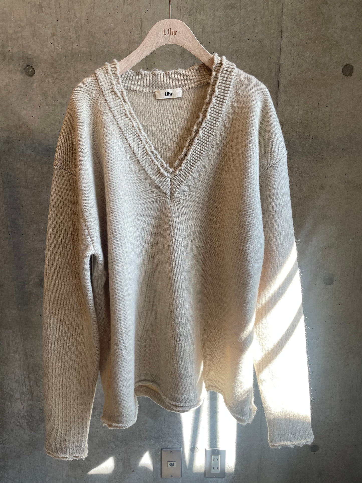 V-neck Pullover Knit
