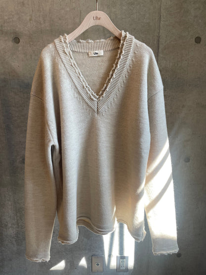 V-neck Pullover Knit