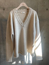 V-neck Pullover Knit