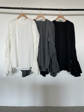 Volume Sleeve Blouse